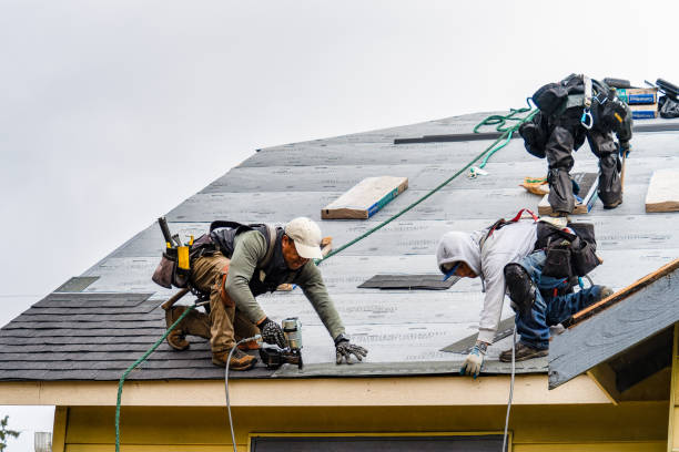 Professional Gutter Installation technician working in North Baltimore, OH